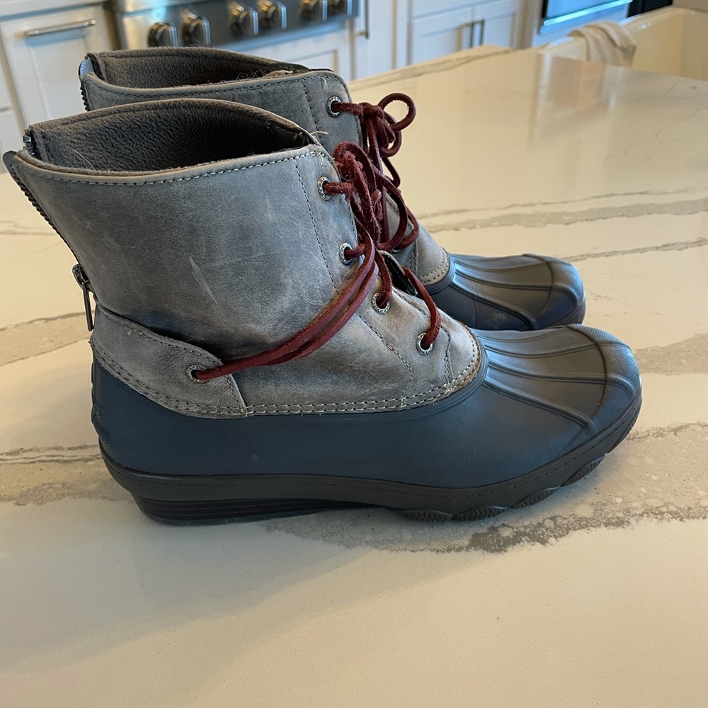 Size 10 Women’s Sorel Rain Boots